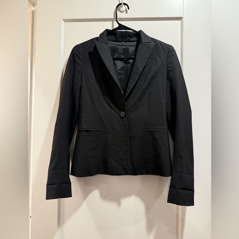 Theory Casual‎ Black Blazer Wool Blend Size 2